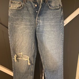 ZARA Jeans size 8 - button up high waisted with an open leg-perfect for on trend